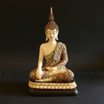 Thai Boeddha zittend, polystone, ivoor 35cm (573)